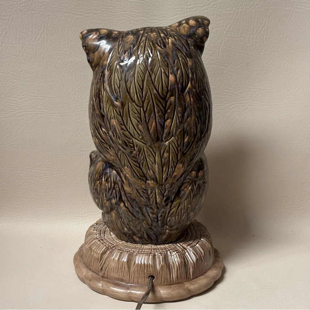 Vintage ceramic Owl & Baby lamp, often identified as a "TV lamp" from the 1970s. - Picture 6 of 8